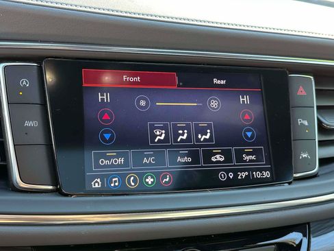 Used 2024 Buick Enclave Essence w/ Experience Buick Package AWD/4WD image 21