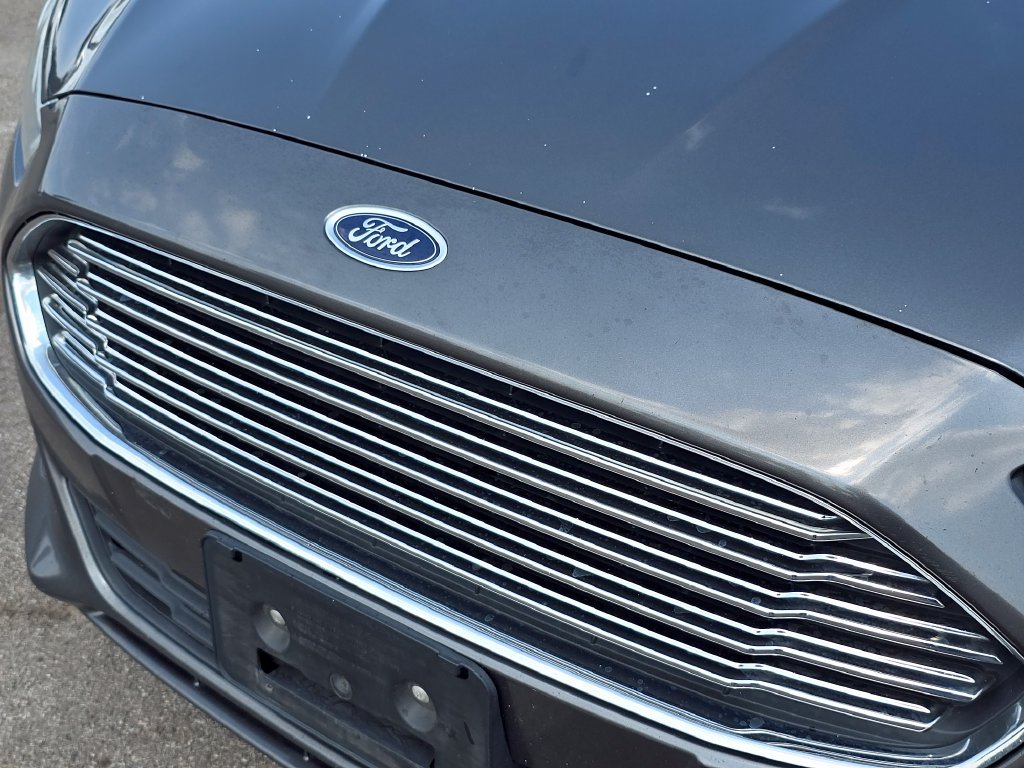 Used 2016 Ford Fusion SE FWD image 14