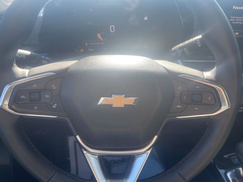 Used 2024 Chevrolet Trax LT w/ Driver Confidence Package image 11