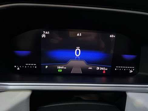 Certified 2025 Volkswagen Taos SE image 20