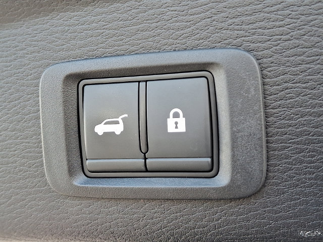 Used 2023 Mitsubishi Outlander SE AWD/4WD image 28