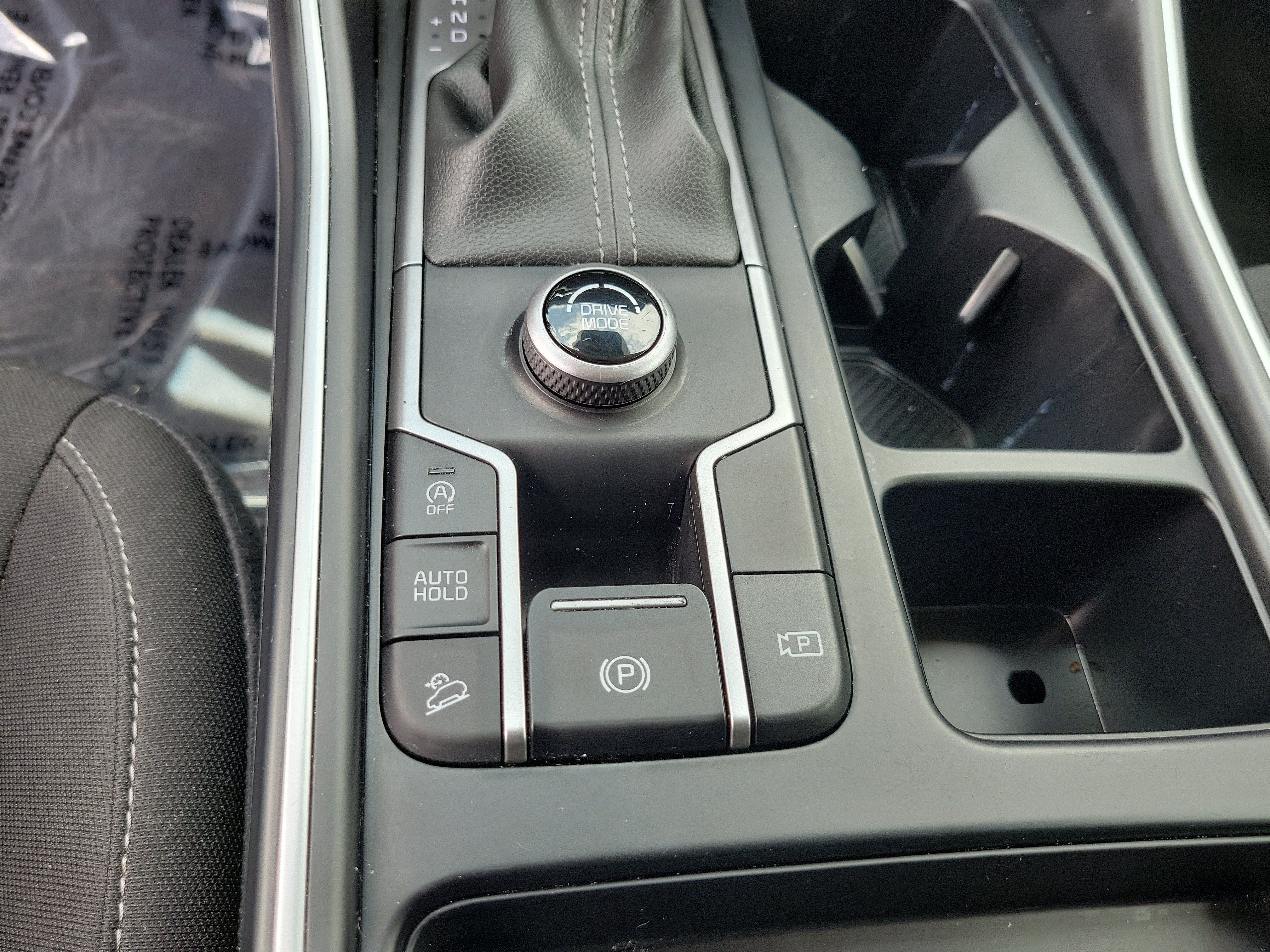 Used 2024 Kia Sorento LX FWD image 24