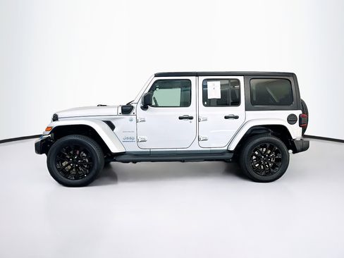 Used 2023 Jeep Wrangler Unlimited Sahara w/ Cold Weather Group AWD/4WD image 4