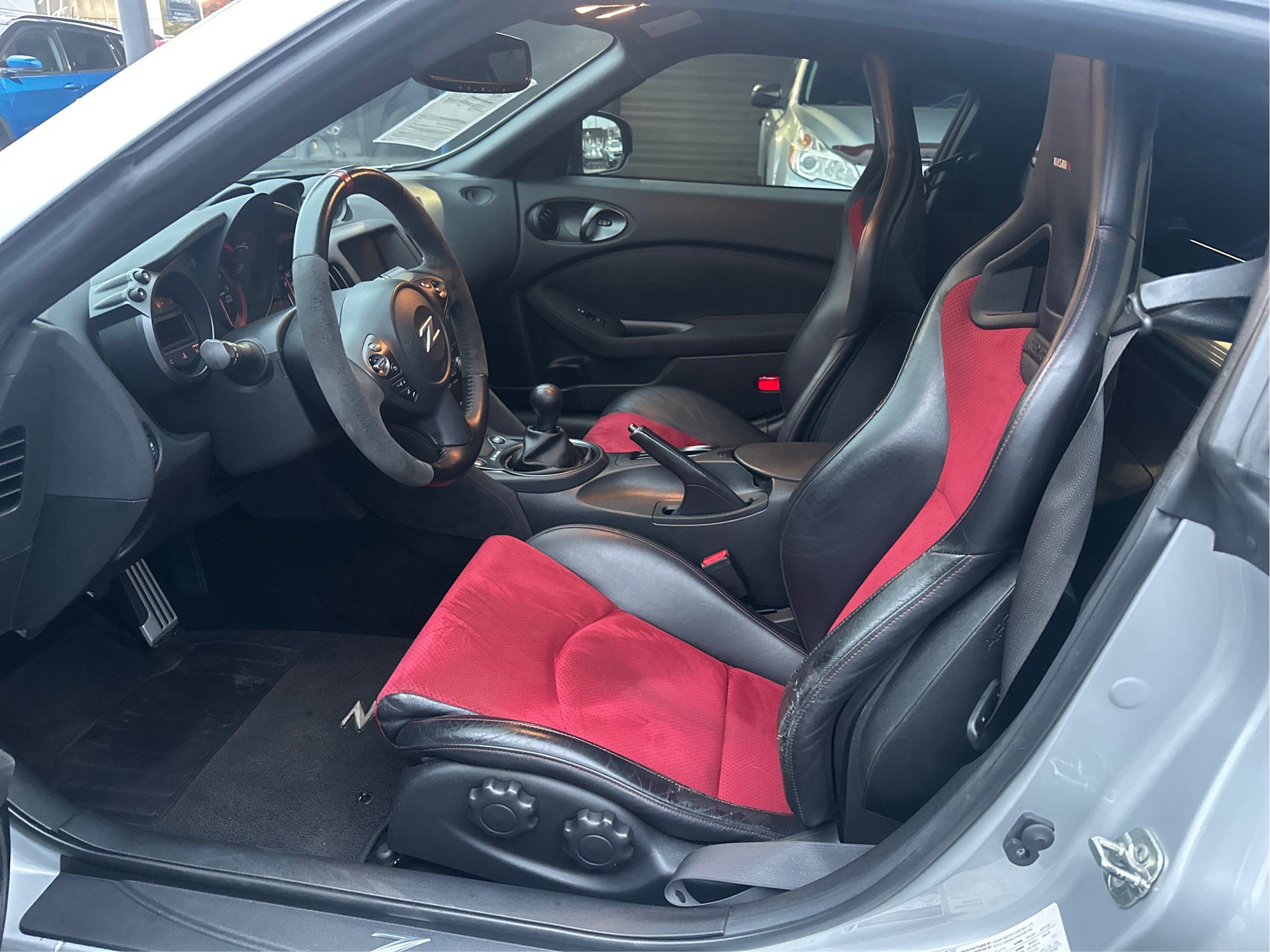 Used 2016 Nissan 370Z NISMO RWD image 9