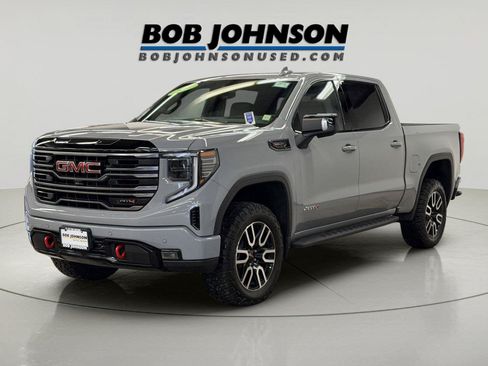 Used 2025 GMC Sierra 1500 AT4 w/ AT4 Premium Package AWD/4WD image 6