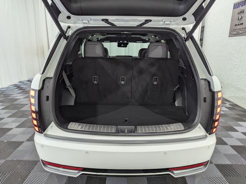 Used 2026 Hyundai Palisade Calligraphy image 10