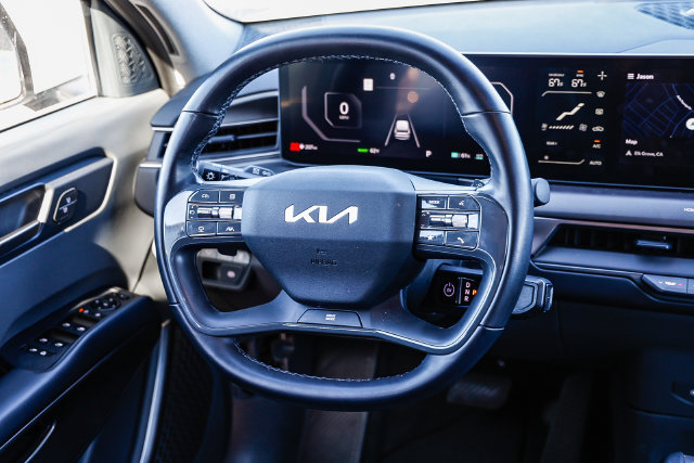 Used 2024 Kia EV9 Light Long Range RWD image 14