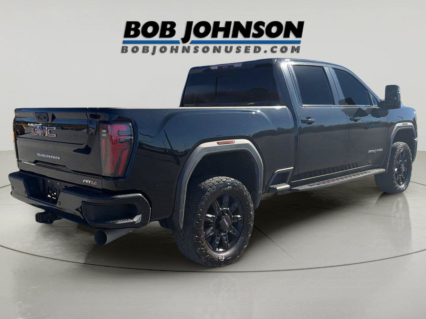 Used 2024 GMC Sierra 2500 AT4 w/ Technology Package AWD/4WD image 7