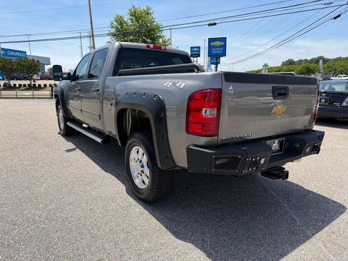 Used 2014 Chevrolet Silverado 2500 LT w/ Interior Plus Package AWD/4WD image 21