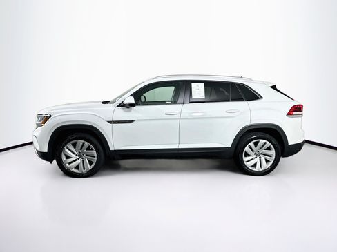 Used 2023 Volkswagen Atlas Cross Sport SE w/ Panoramic Sunroof Package FWD image 4
