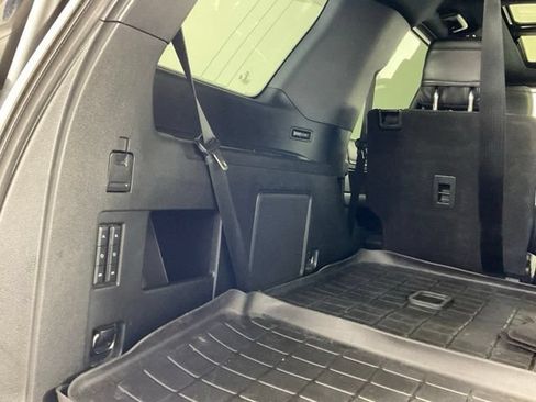 Used 2019 Ford Expedition Limited w/ Equipment Group 302A AWD/4WD image 28
