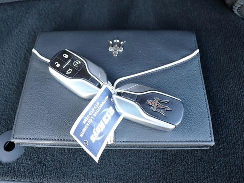 Used 2017 Maserati Levante S image 27