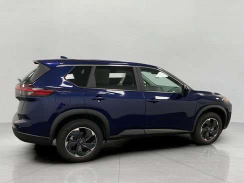 Certified 2025 Nissan Rogue SV AWD/4WD image 2