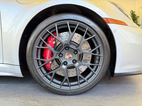 Used 2025 Porsche 911 Targa 4 GTS image 28