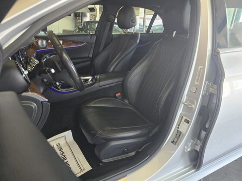 Used 2017 Mercedes-Benz E 300 image 10