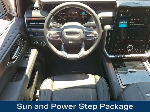 Used 2026 GMC Yukon Denali w/ Sun & Power Step Package AWD/4WD image 3