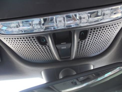 Used 2018 Mercedes-Benz C 300 4MATIC Sedan image 29