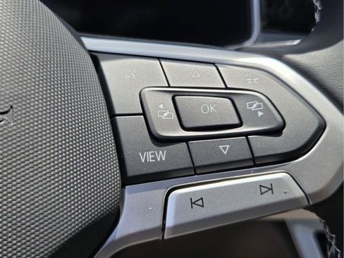 New 2026 Volkswagen Taos SE FWD image 28