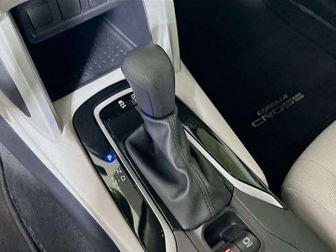 Used 2025 Toyota Corolla Cross L FWD image 20