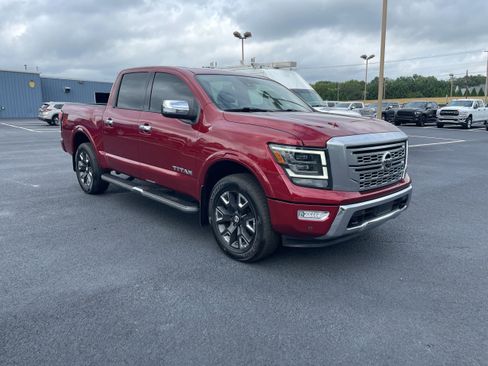 Used 2022 Nissan Titan Platinum Reserve w/ Moonroof Package image 8