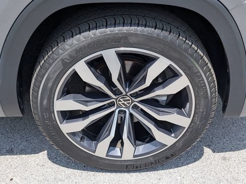 Used 2022 Volkswagen Atlas SEL Premium AWD/4WD image 32