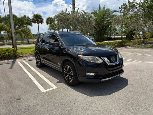 Used 2017 Nissan Rogue SL FWD image 5