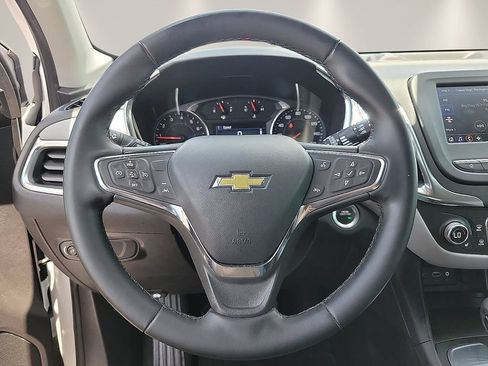 Used 2024 Chevrolet Equinox LT FWD image 18