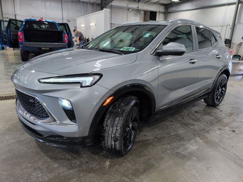 Used 2025 Buick Encore GX Sport Touring w/ Comfort Package AWD/4WD image 6