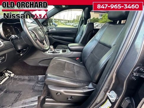 Used 2019 Jeep Grand Cherokee Altitude AWD/4WD image 10