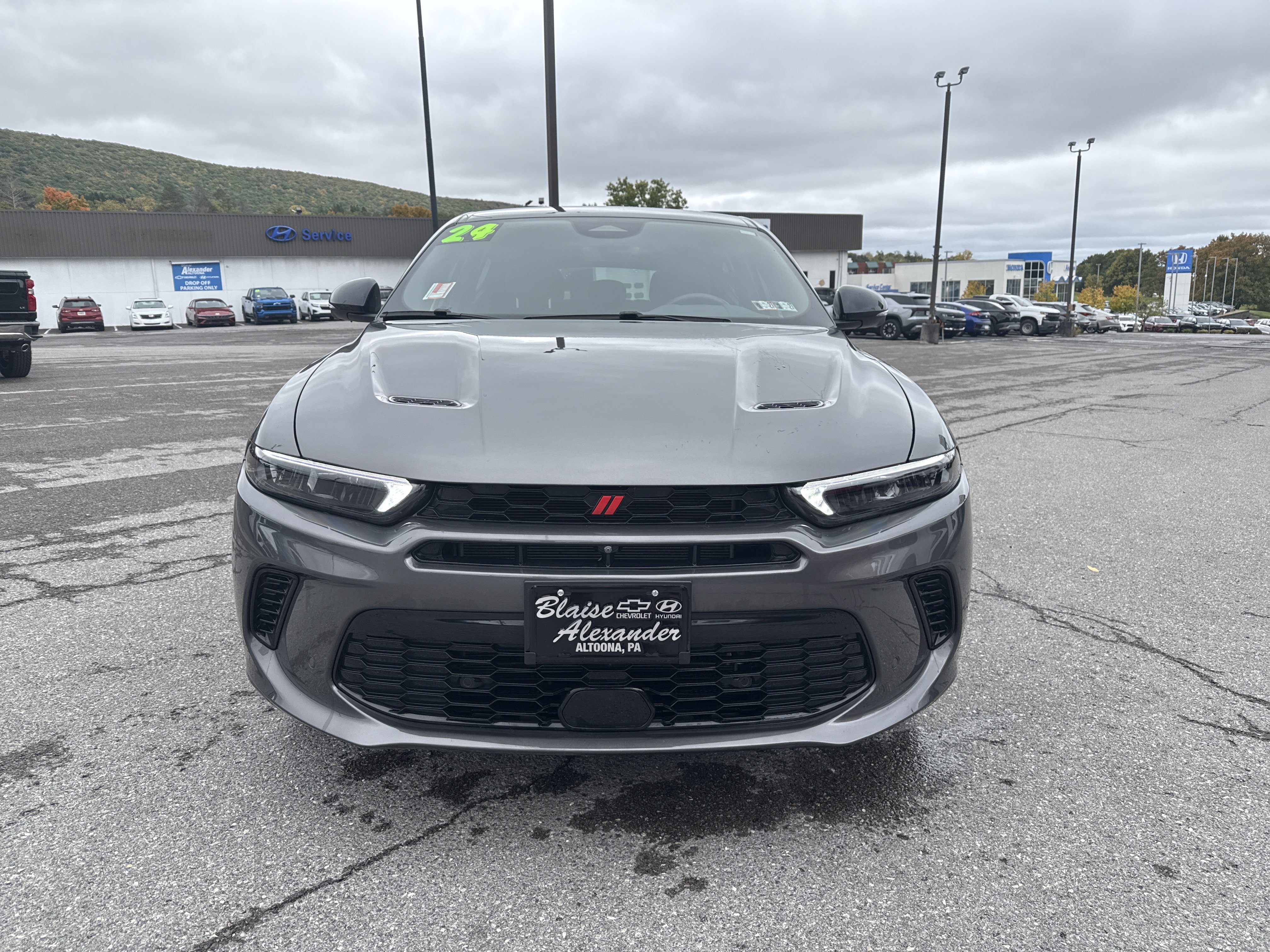 Used 2024 Dodge Hornet R/T w/ Tech Pack w/o Parking AWD/4WD image 9