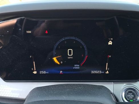 Used 2024 Chevrolet Trax LT w/ Driver Confidence Package FWD image 13
