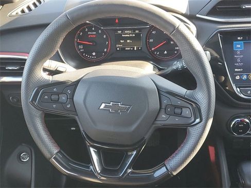 Used 2023 Chevrolet TrailBlazer RS w/ Sun and Liftgate Package image 13