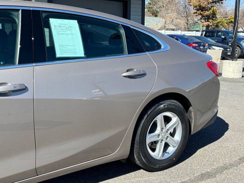 Used 2024 Chevrolet Malibu LS image 7