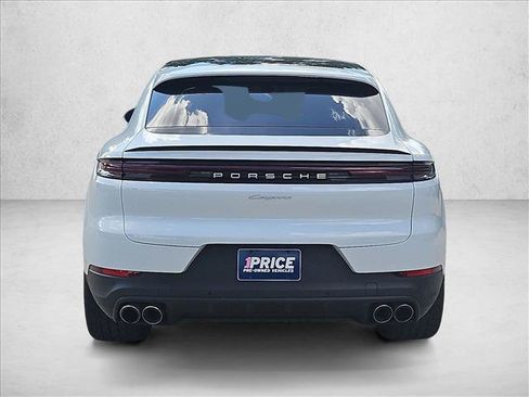 Used 2024 Porsche Cayenne Coupe AWD/4WD image 7