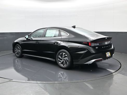 New 2026 Hyundai Sonata Blue FWD image 7