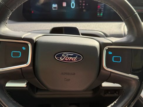 Used 2025 Ford Expedition Max Platinum AWD/4WD image 29