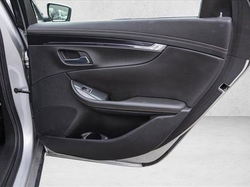 Used 2016 Chevrolet Impala LTZ w/ Enhanced Convenience Package image 27