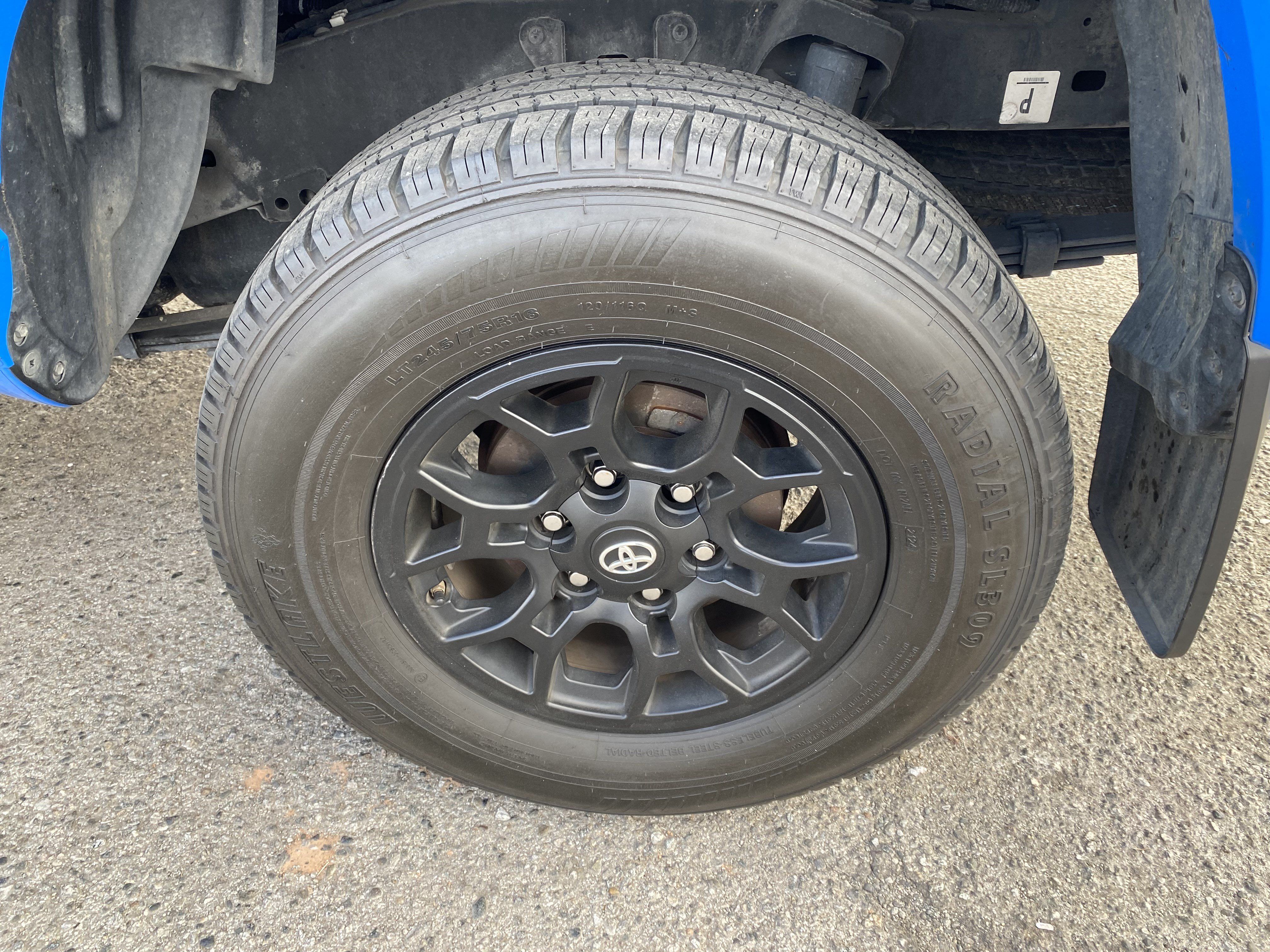 Used 2020 Toyota Tacoma SR5 RWD image 13