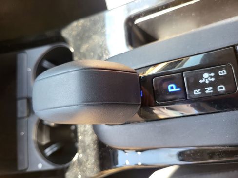 Used 2024 Toyota Prius LE image 10