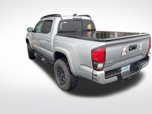 Used 2019 Toyota Tacoma SR5 image 10