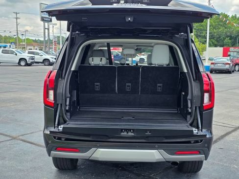 Used 2025 Ford Expedition Platinum w/ Driver's Package AWD/4WD image 13