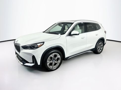 Used 2026 BMW X1 xDrive28i AWD/4WD image 3