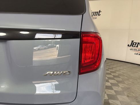 Used 2025 Honda Passport EX-L image 35