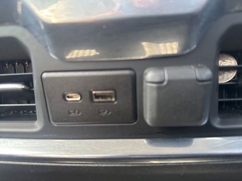 Used 2022 Chevrolet Silverado 1500 LTZ AWD/4WD image 24