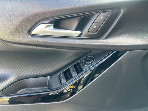 Used 2025 Chevrolet Equinox LT FWD image 26