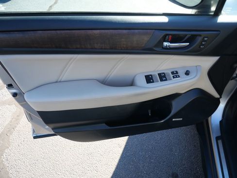 Used 2019 Subaru Outback 2.5i Limited image 19