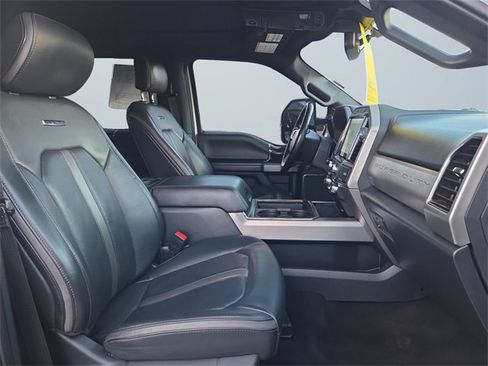 Used 2022 Ford F350 Platinum image 17