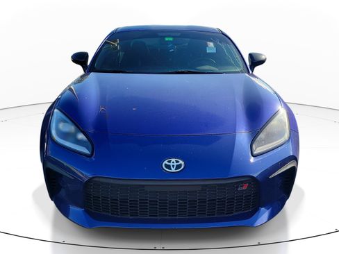 Used 2023 Toyota GR86 Premium RWD image 3