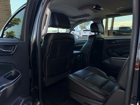 Used 2016 Chevrolet Suburban LTZ RWD image 45