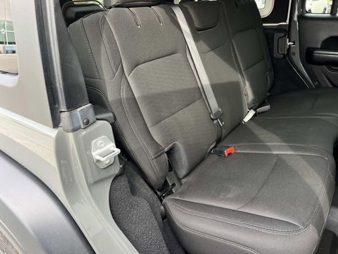 Used 2020 Jeep Wrangler Unlimited Sport image 21